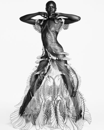 Beeld Iris van Herpen, Labyrinthine gown, Sensory Seas Collection, 2020