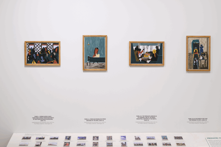 Zaaloverzicht ‘Jacob Lawrence – African American Modernist’, ‘Migration series’ (Panel 1, Panel 11, Panel 45, Panel 59), 1940-41, foto: Peter Cox