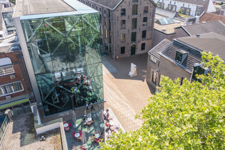 Lezing en bezoek Textiellab