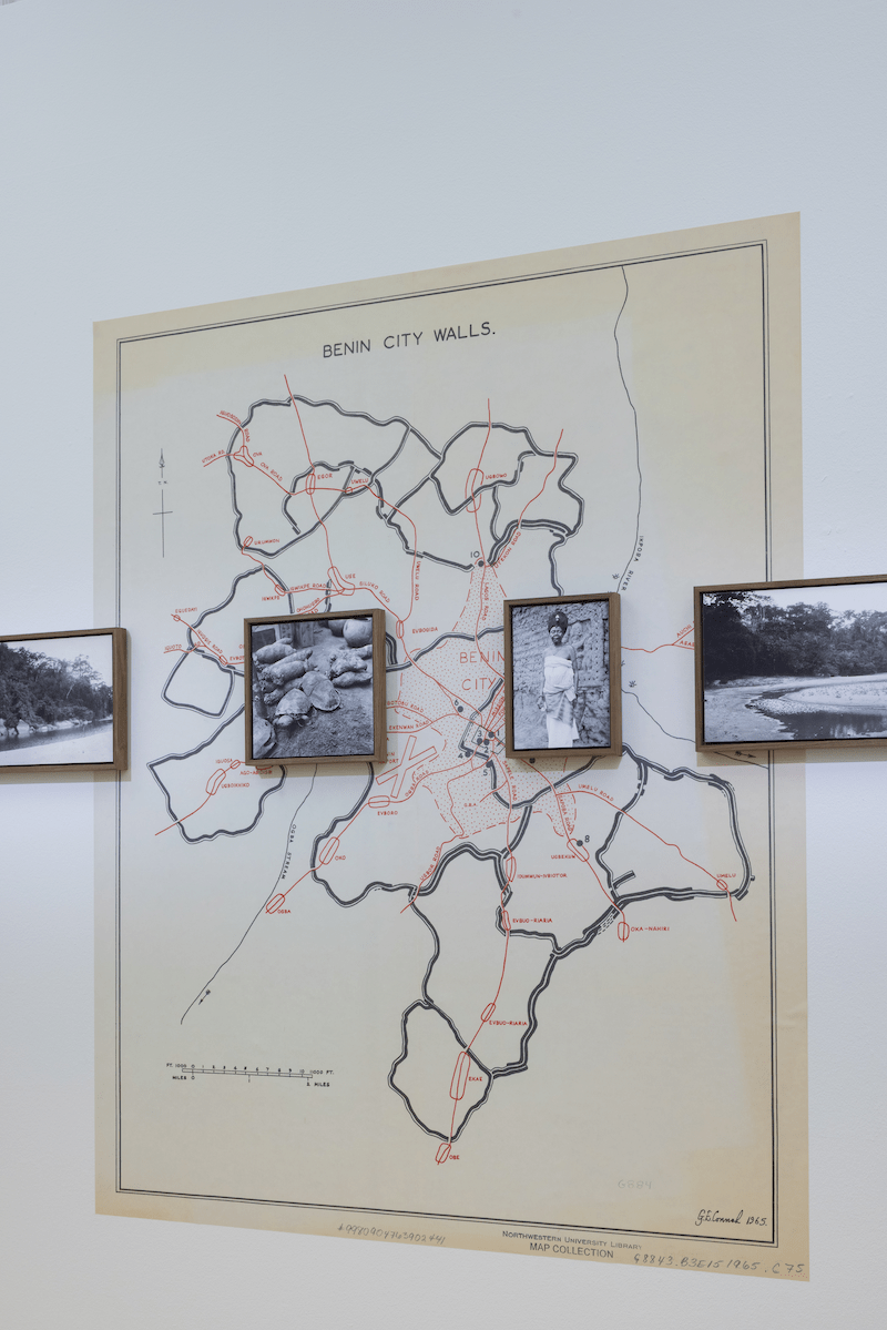 Zaalbeeld 'Back to Benin', foto: Peter Tijhuis