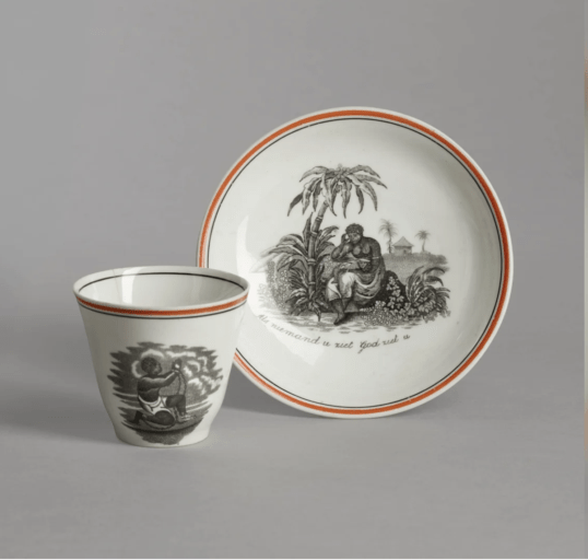 Kop en schotel met antislavernij-afbeelding, circa 1850-63, foto: Kunstmuseum Den Haag/Alice de Groot