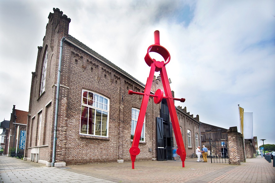 Vooraanzicht het Cuypershuis