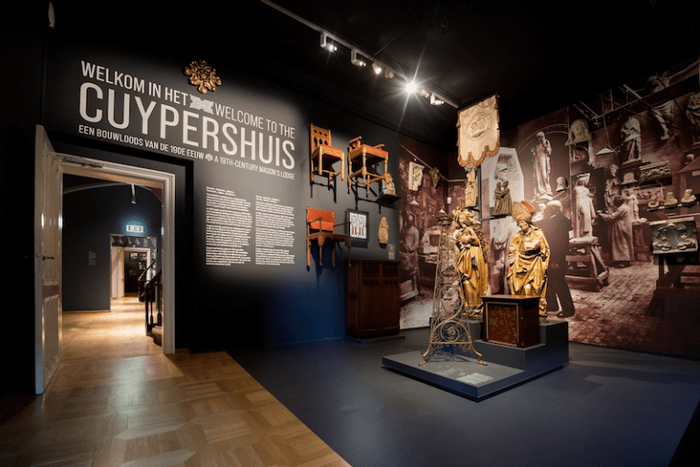 Welkomstruimte Cuypershuis 2020 web - fotograaf Maartje van Berkel Zaaloverzicht Cuypershuis, foto: Maartje van Berkel