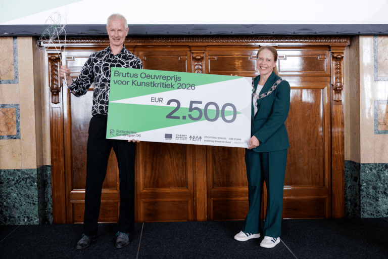 Jeroen Bosch ontvangt de Brutus Oeuvreprijs voor Kunstkritiek, foto: Aad Hoogendoorn