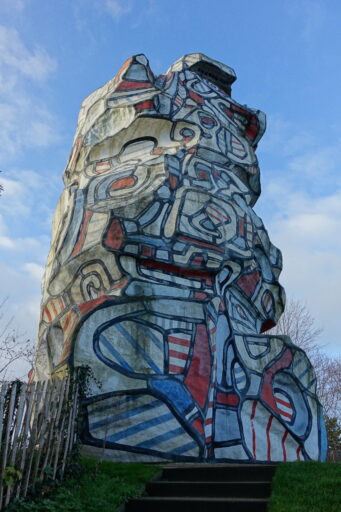 Jean Dubuffet, ‘Tour aux figures’, 1986-88, foto: Guilhem Vellut via Flickr