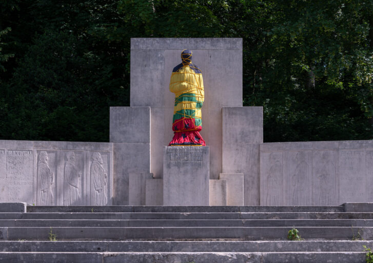 Larry Achiampong, ‘Choice is always a luxury for those who've never seen the bottom’, 2026, foto: Django van Ardenne