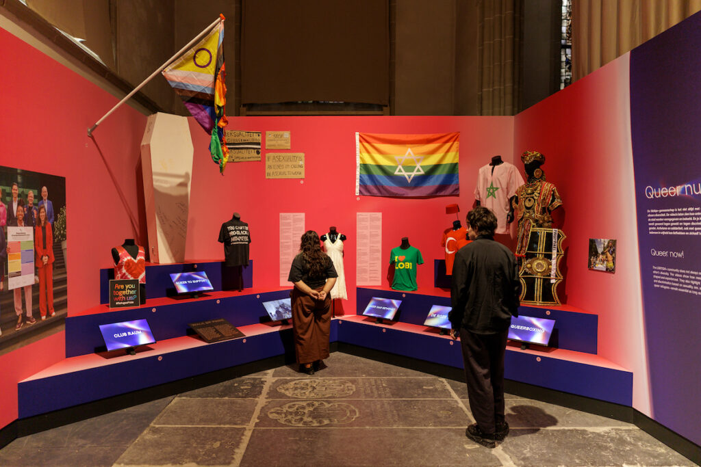 Zaaloverzicht ‘Queer nu!’, foto: Aad Hoogendoorn