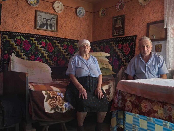 Petru and Ileana Ivanciuc, Romania ‘Petru and Ileana Ivanciuc, self-sufficient farmers Corneşti’, Maramureș, Romania, 2019, foto: Ruud Sies