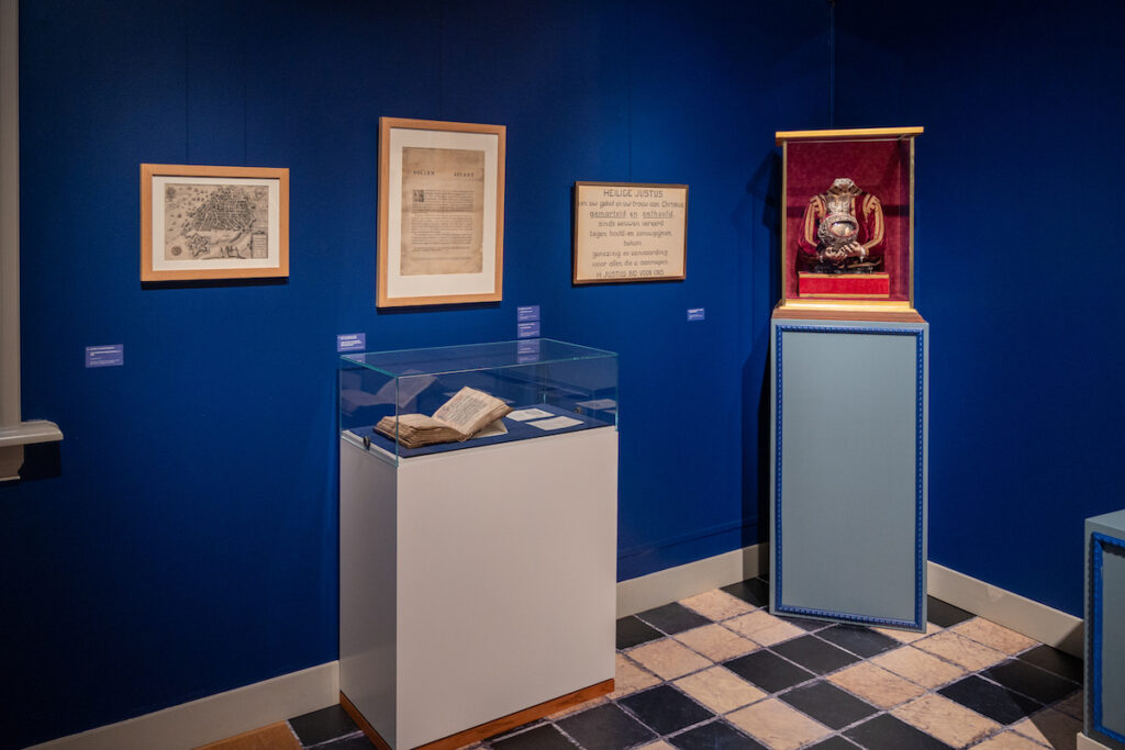 Zaaloverzicht ‘Heiligen & Helden – Sint-Justus, Rubens en de pelgrims’, foto: Koos Sohns