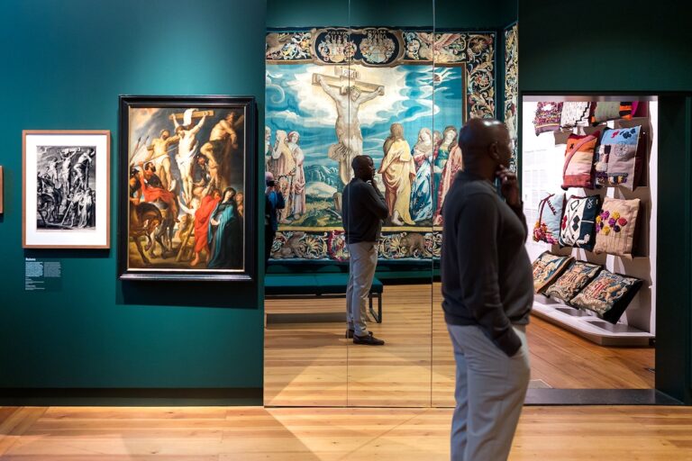 Zaaloverzicht ‘Wonder Walls – Geweven meesterwerken’, foto: Aad Hoogendoorn Zaaloverzicht ‘Wonder Walls – Geweven meesterwerken’, foto: Aad Hoogendoorn