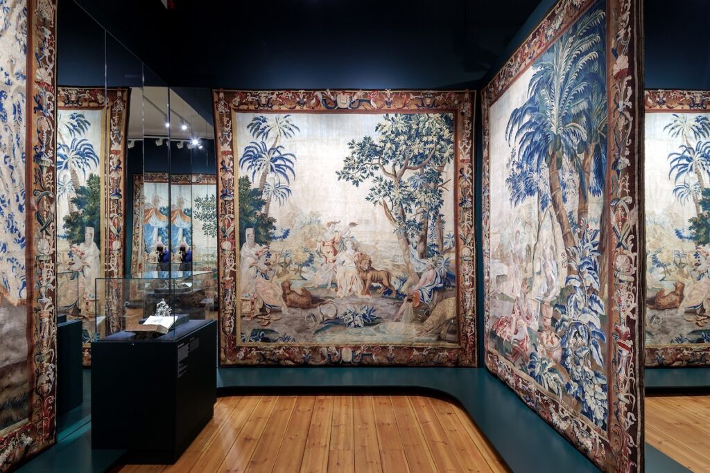 Zaaloverzicht ‘Wonder Walls – Geweven meesterwerken’, foto: Aad Hoogendoorn